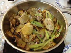 干锅田鸡-咏哇美蛙美味(厦门罗宾森店)