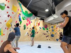 -ROCKPLUS攀岩馆(环宇城店)