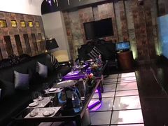 -白玉兰广场停车场