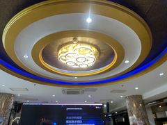 -扬歌量贩式KTV(彭浦店)