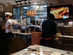 -新大咀港式茶餐厅(宝山万达店)