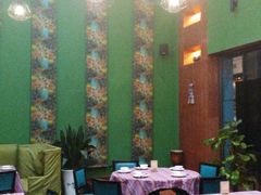 -香巴拉云南餐厅(华莱坞店)