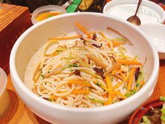 鸡丝凉米线-云海肴·汽锅鸡·云南菜(苏州中心店)