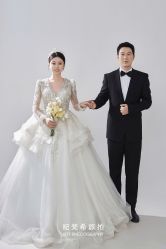 -纪梵希旅拍婚纱摄影(大连总店)