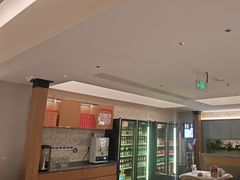 -肥肥虾庄·金牌油焖大虾(汉口城市广场店)