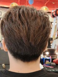 -东方先生国潮男士理发馆