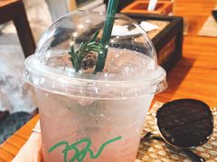 -Chom Cafe and Restaurant
