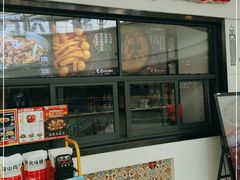 门面-李子坝梁山鸡(北碚万达五鸡哥店)