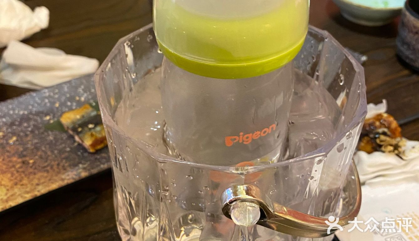 太热了又拿来冰水降温，也没有不耐烦