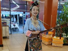 -刘姐啤酒鱼民族演艺餐厅(西街总店)