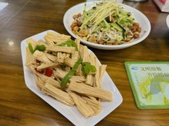 -雪琴面馆富安特色鱼汤面(城中花园店)