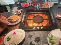 -老牌坊云南鱼豆花火锅(哈西万达店)
