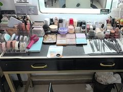 -ME觅妆·定制美妆·彩妆私教(菱角湖店)