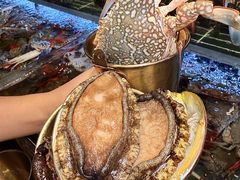 -雍容荟帝王蟹活龙虾展台自助(IFS黑金店)