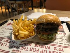 -The Habit Burger Grill 哈比特汉堡(复兴soho店)