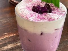 -Chom Cafe and Restaurant