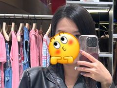 -Vivienne Westwood(上海来福士广场店)
