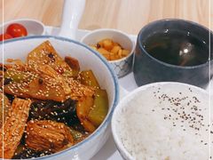 -轻蔬不用等·素食(江苏路店)