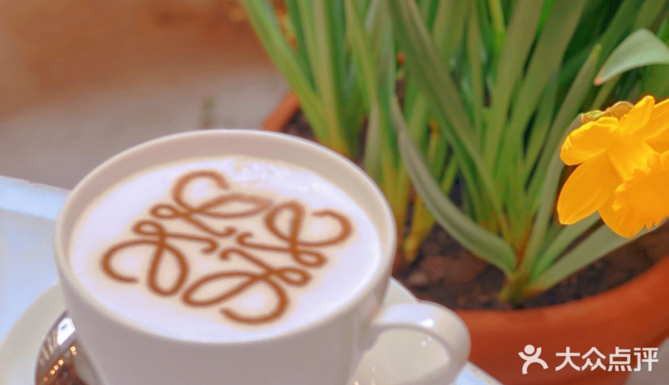 咖啡探店一第六百一十九家LOEWE快闪店