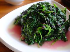 -侬佳蒸菜馆(听潮店)