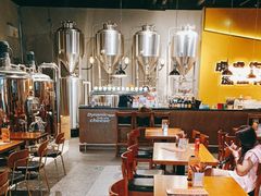 -HUZI虎滋精酿餐吧(京西大悦城店)