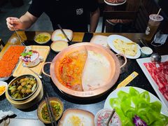 -山城鼎重庆老火锅(西安钟楼店)