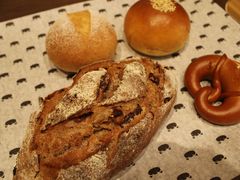 -沁屋面包店(人民东路店)