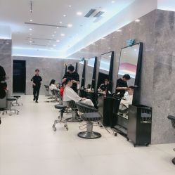 -TONI&GUY