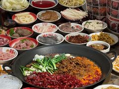 -沸炉重庆老火锅(军事博物馆店)