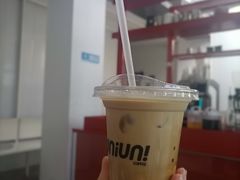 拿铁-UNI UNI(环亚凯瑟琳店)