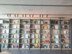 -魔方城市书房(中街益田店)