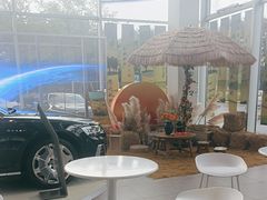 -浙江中升裕迪奥迪4S店(西溪店)