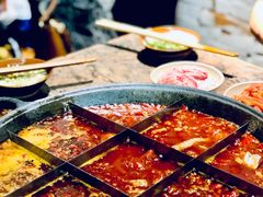 -四小区火锅·巷子里的重庆火锅(花照壁店)