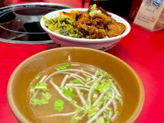 -潮汕·草根牛肉档(上海荟聚城市集市店)