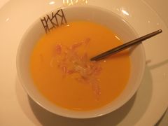 -滩外滩·本帮江浙菜(新天地店)