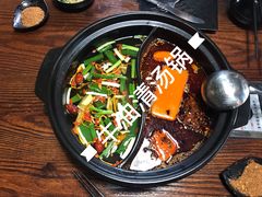 -陆记牛庄·碳锅龙虾烧烤(爱上花园店)