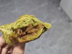 藤椒嫩鸡味菠萝包-好利来(马栏广场店)
