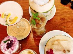 -Chom Cafe and Restaurant