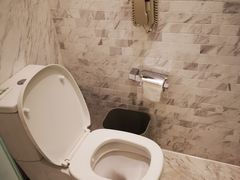 -上海滴水湖皇冠假日酒店