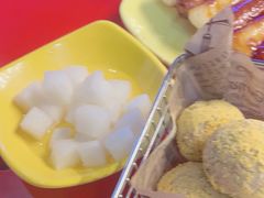 -BHC炸鸡(明洞总店)