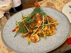 -Mark&Mars Restaurant