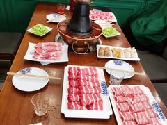 -楼外楼大刀肉传统火锅居(博学路店)