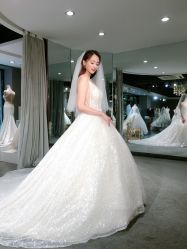 -艾米丽婚纱礼服