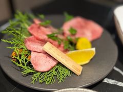 -山川小町·极番烧肉(新地假日广场店)