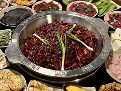 -洞亭火锅(防空洞总店)