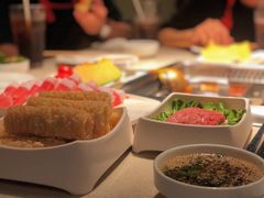 -海底捞火锅鲜切牛肉主题店(长寿路店)