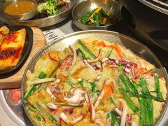 -草家酱蟹炭火烤肉店(珲春南路一店)