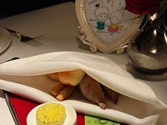 -弦月窗LUNETTE BY AMANDA(复兴路店)