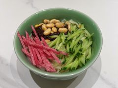 梅飞特色炸酱面-梅飞酒家(名辉豪庭店)