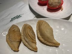 蟹粉眉毛酥-绿波廊(豫园店)